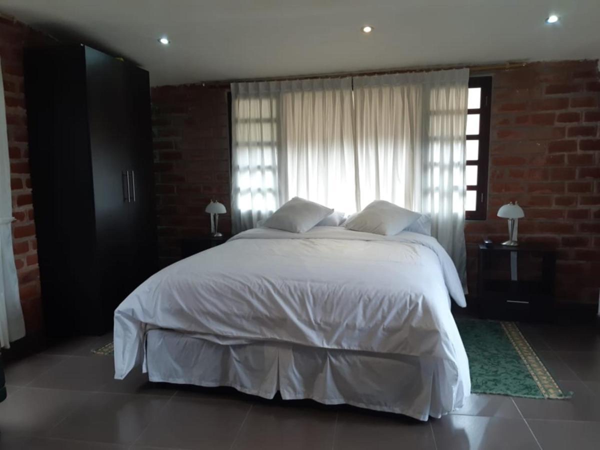 באניוס El Pedron Hotel מראה חיצוני תמונה